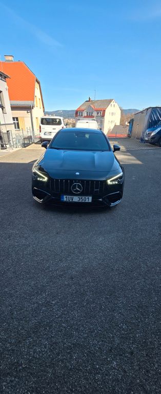 Mercedes-Benz CLA 45 AMG Shooting Brake
