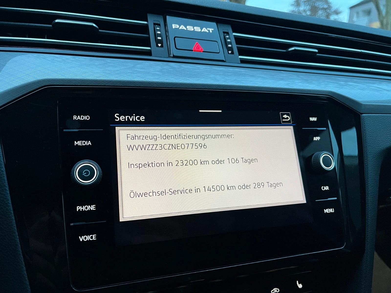 Volkswagen Passat Variant Business *SHZ*VRT*NAVI*TÜV NEU