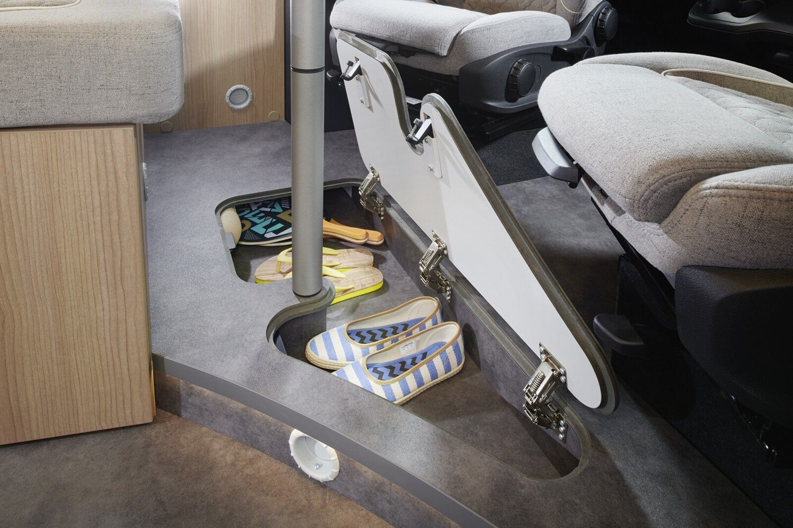 Fahrzeugabbildung Malibu Genius 641 LE Klimaautomatik, Radio DAB