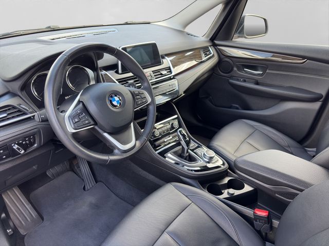 Fahrzeugabbildung BMW 218d Gran Tourer Luxury Line+7-Sitzer+Leder+AHK