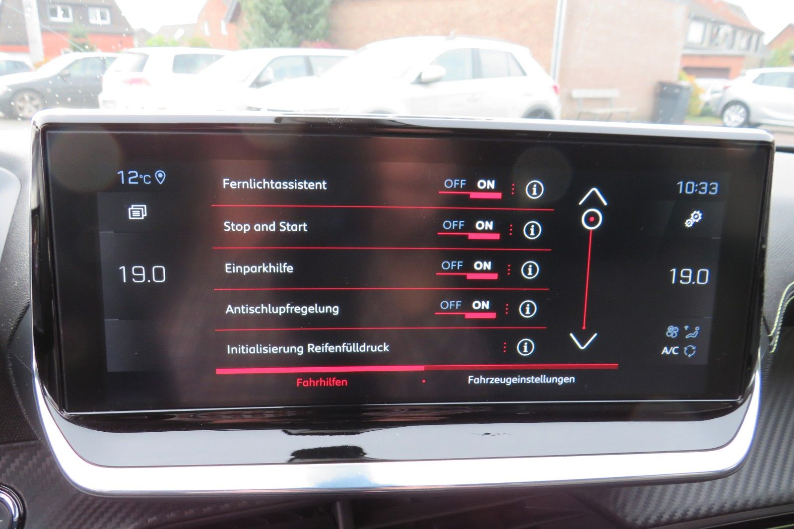 Fahrzeugabbildung Peugeot 2008 GT 1.2 PURETECH NAVI KAMERA PDC ACC 1.HAND