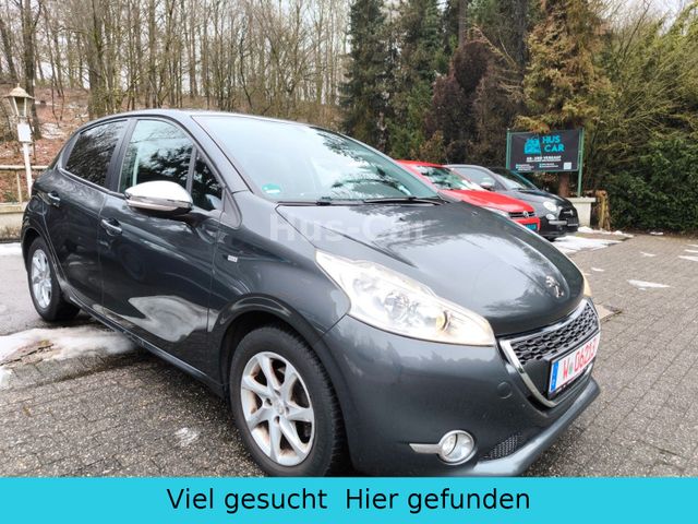 Peugeot 208 Style 1.Hand Scheckheft Klima SHZ PDC TEL