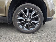 SKODA Yeti Adventure 4x4 2.0TDI 150PS AHK Xenon Mwst.