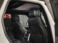 Fahrzeugabbildung Land Rover Range Rover Sport 3.0 SDV6 HSE (PANO/APPLE/CAMER