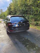 Skoda Superb 2.0 TDI DSG in der PREMIUM EDITION - Skoda Superb Gebrauchtwagen in Hamburg