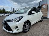 Toyota Yaris Comfort Hybrid - Toyota Yaris mit Hybrid-Antrieb: Automatik, Klimaautomatik