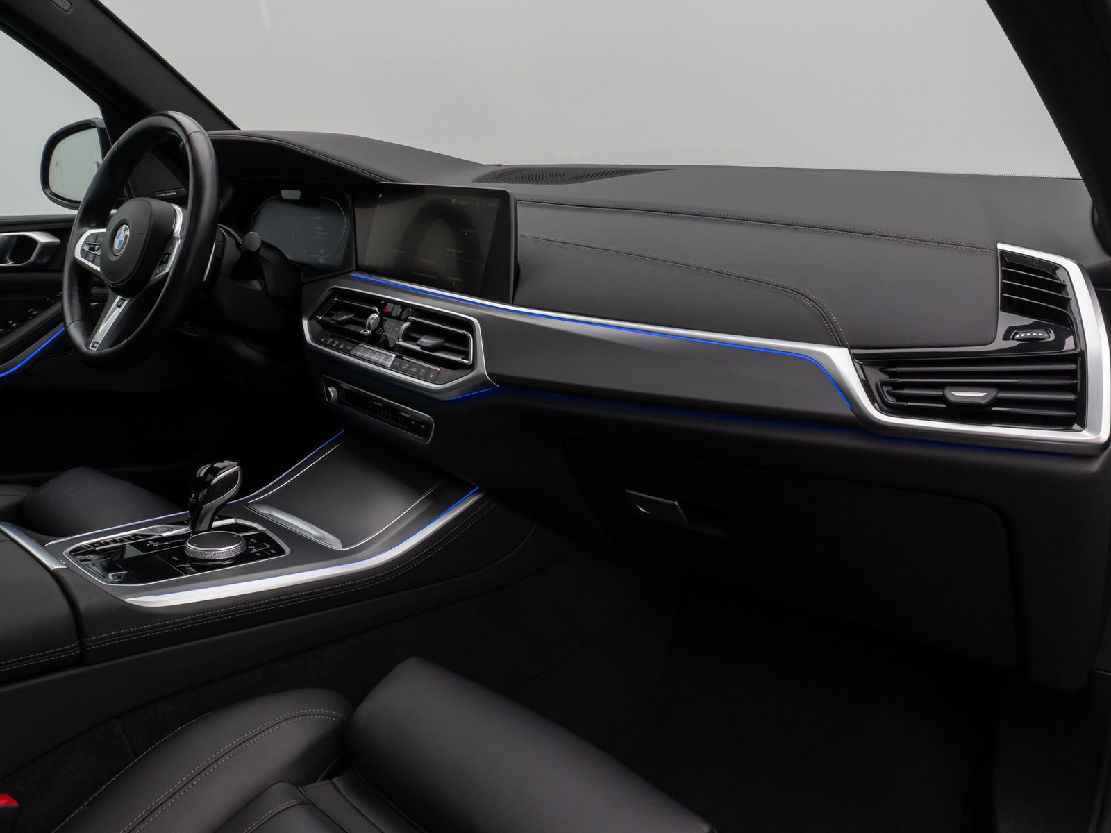 Fahrzeugabbildung BMW X5 xD30d M Sport Panorama Laser 360°HUD DAB H/K