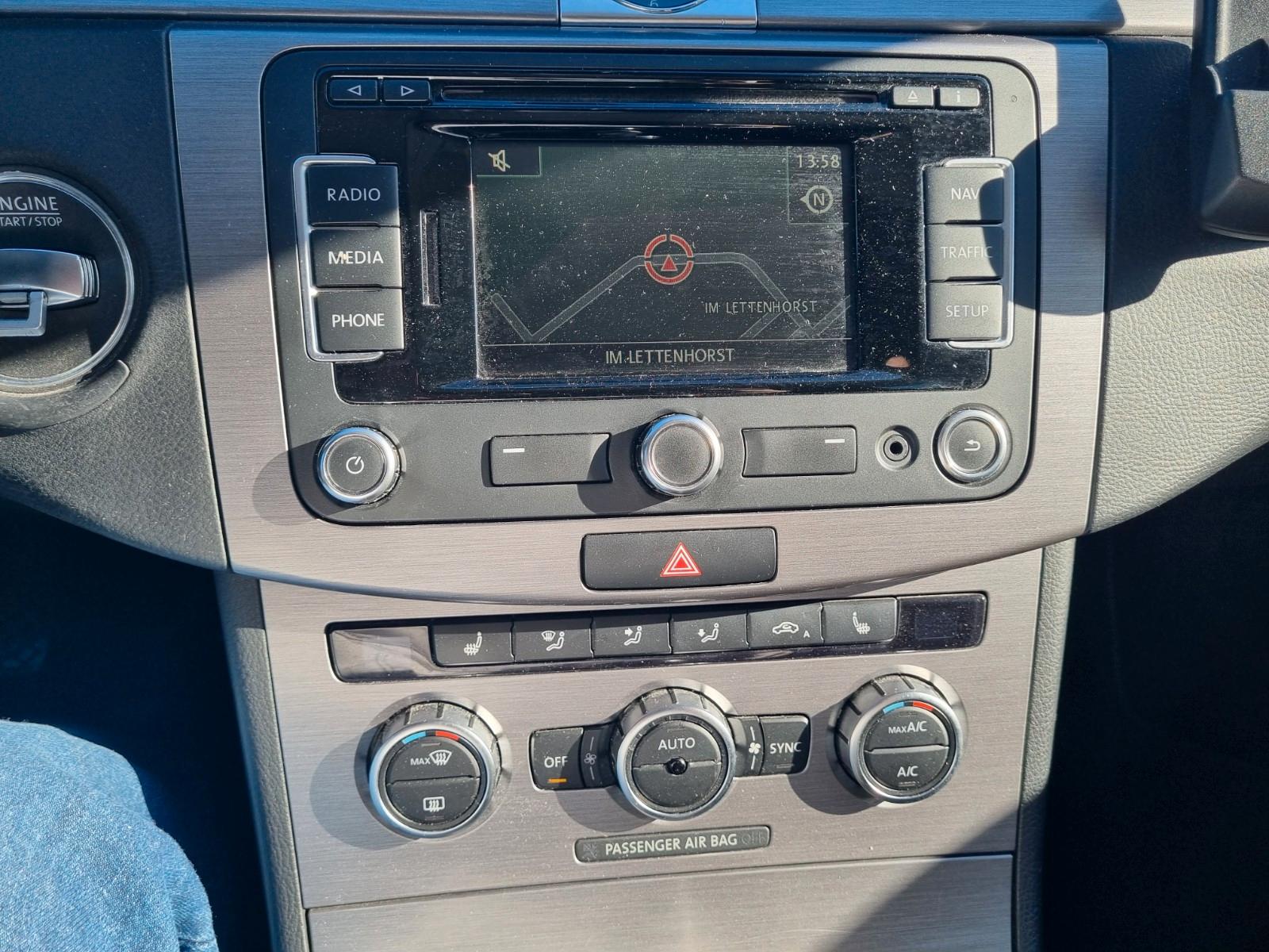 Volkswagen Passat 2014 — photo 13