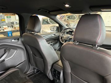 Ford Kuga ST-Line *Navi*BiXenon*ParkAss.*AHK*