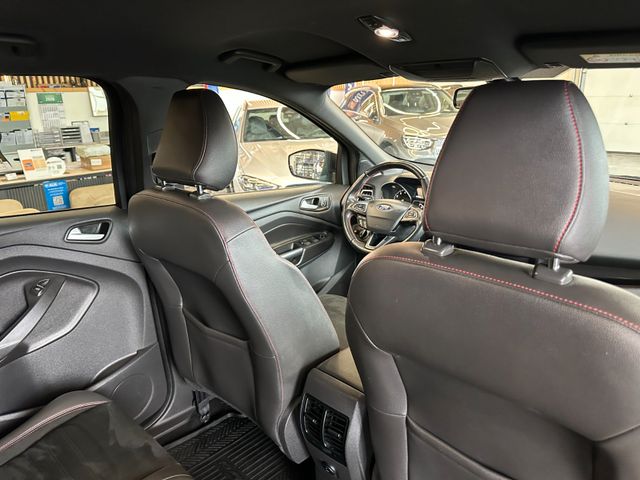 Ford Kuga ST-Line *Navi*BiXenon*ParkAss.*AHK*