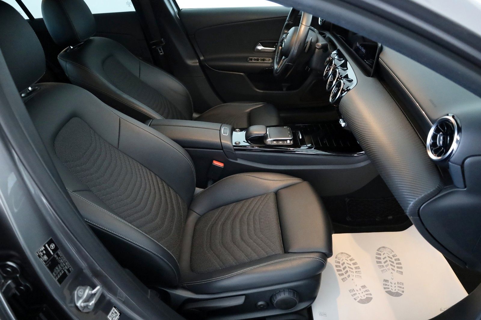 Fahrzeugabbildung Mercedes-Benz A 180 d Style Lim.T.Leder,Navi,LED,SH,Kamera