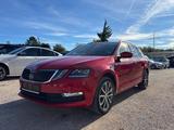 Skoda Octavia Combi Soleil,Standheizung,Led,Kamera - Skoda Octavia: Rot
