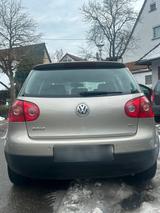 Volkswagen VW Golf 5 1.6Motor (Top Zustand) zu verkaufen - Volkswagen Golf aus 2004: 1.6