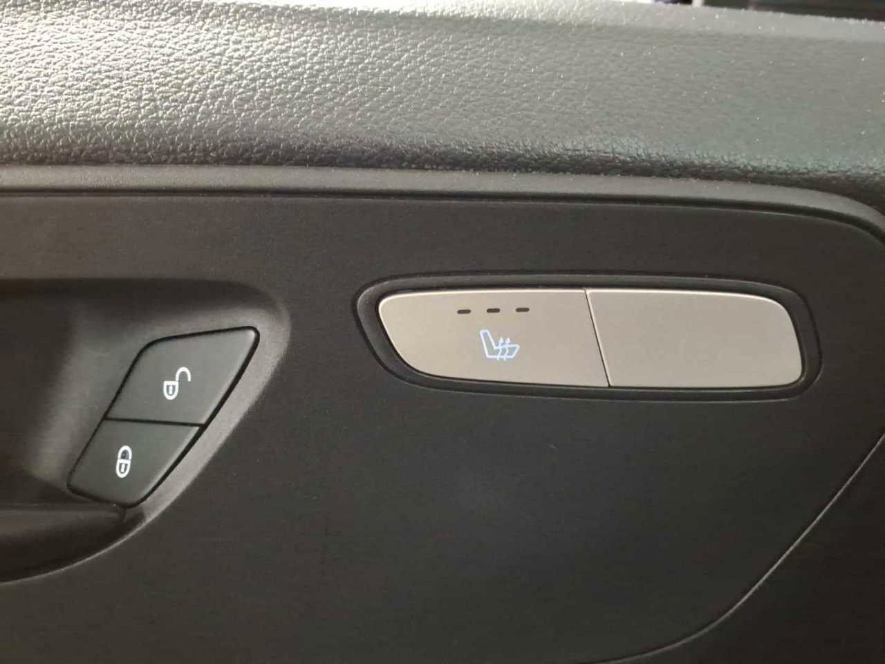 Fahrzeugabbildung Mercedes-Benz Vito 116 CDI 9G Klima Kamera SHZ