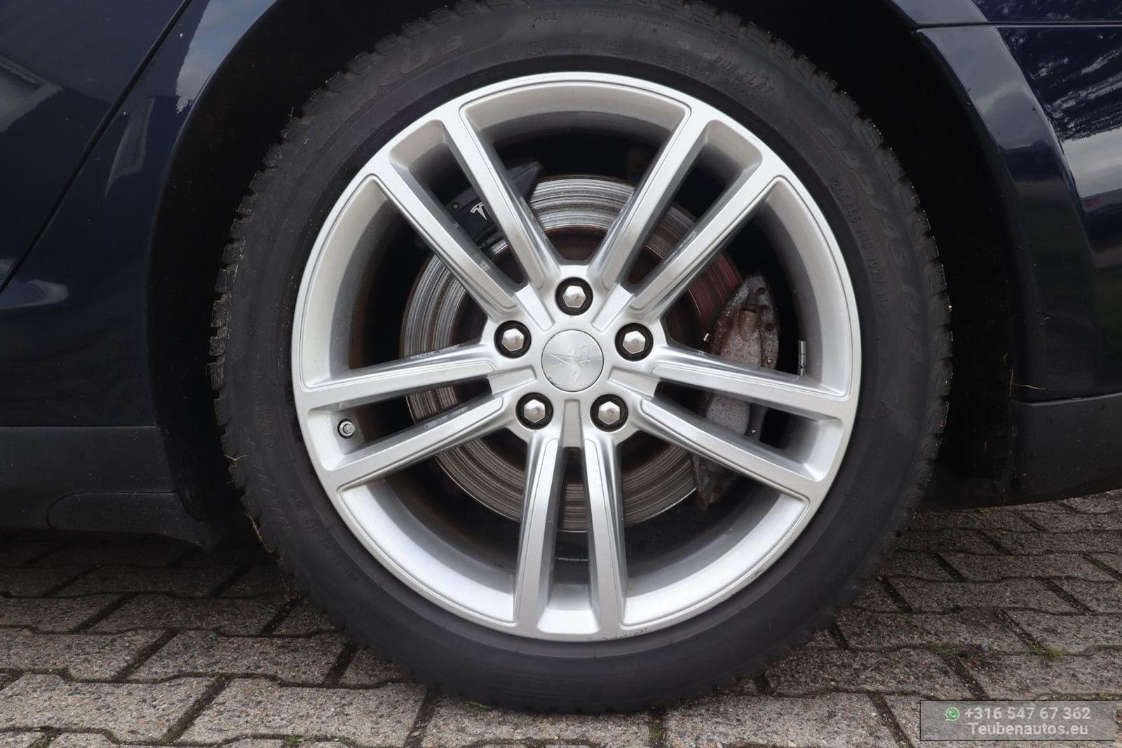 TESLA MODEL S 85 367 CH – 85 KWH – 87 % SOH – 175 763 KM – TOIT PANO – CAMÉRA – SIÈGES ÉLECTRIQUES – JANTES 19" – 2 CLÉS