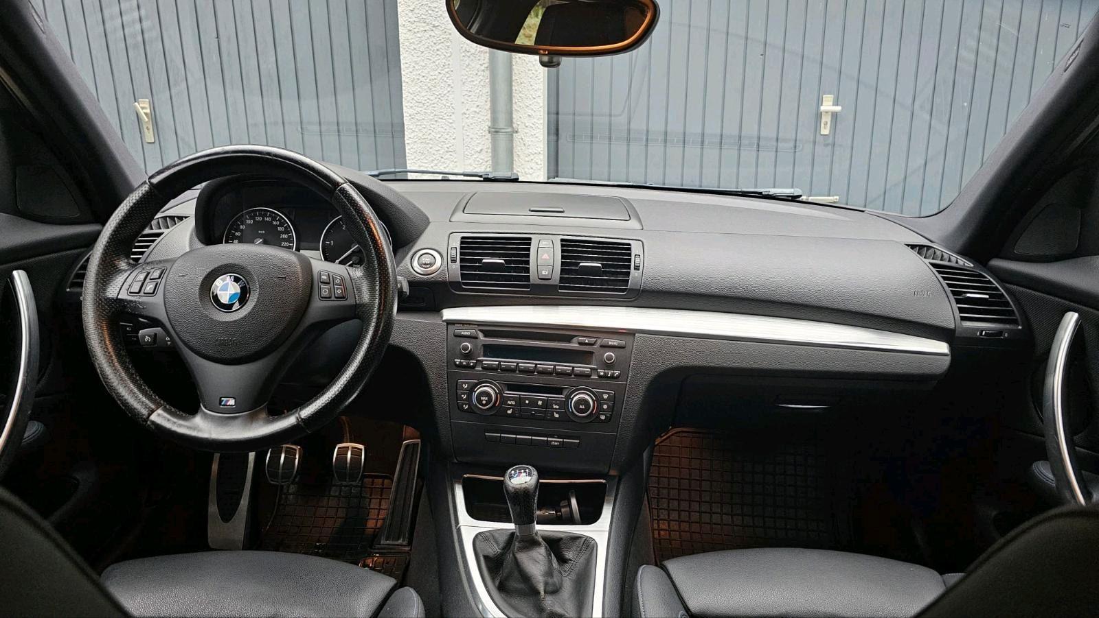 BMW 120 2011 — photo 9