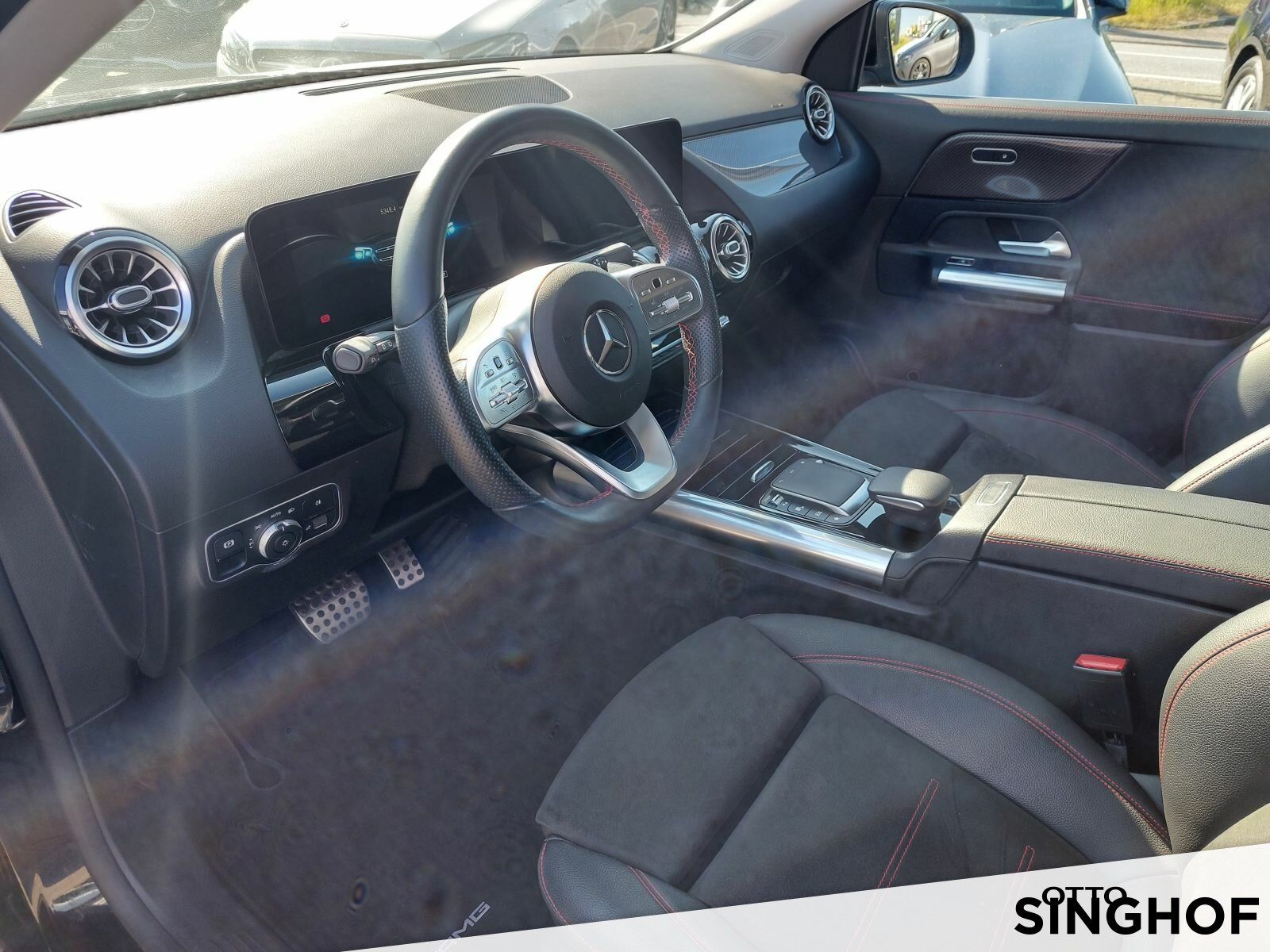 Fahrzeugabbildung Mercedes-Benz GLA 200 AMG +AHK+Rü Kam+LED+TOTW+elekt.Hecktüre