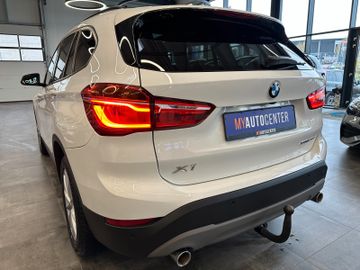 BMW X1 xDrive 20 d *HeadUp*Pano*AHK*Kamera*