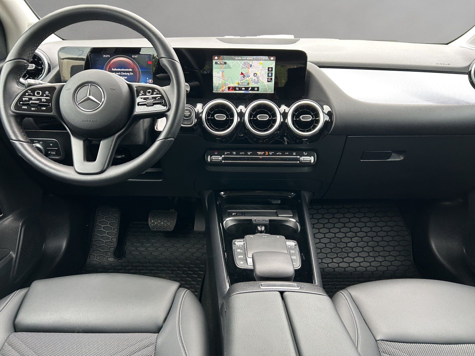 Fahrzeugabbildung Mercedes-Benz B 250 e Style LED Business DAB Memo Totwi Kamera