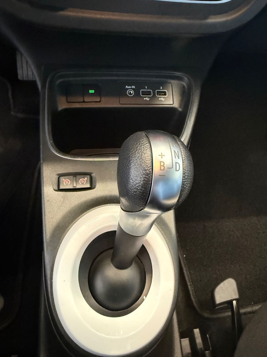 Fahrzeugabbildung Renault Twingo Techno Electric, Navi, Rückfahrkamera