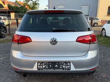 Volkswagen Golf - 5