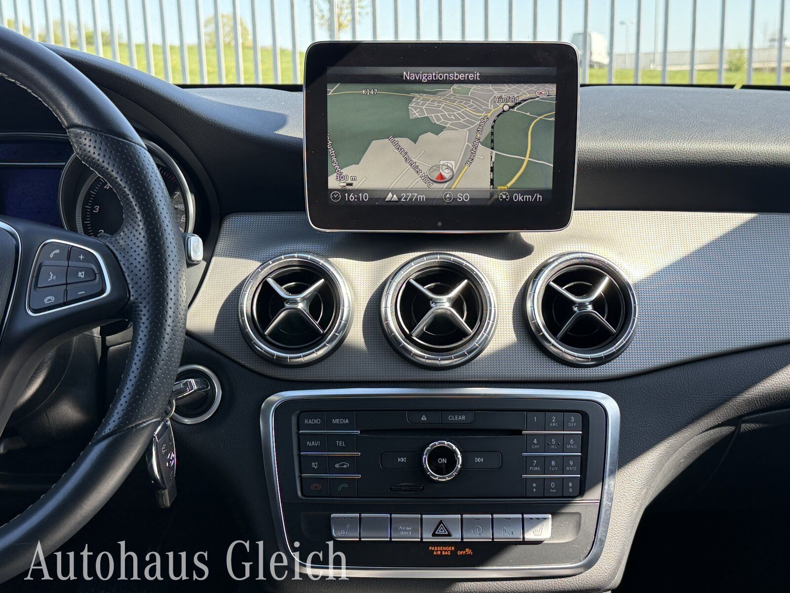 Fahrzeugabbildung Mercedes-Benz CLA 250 Shooting Brake Urban Navi/Distronic/Klim
