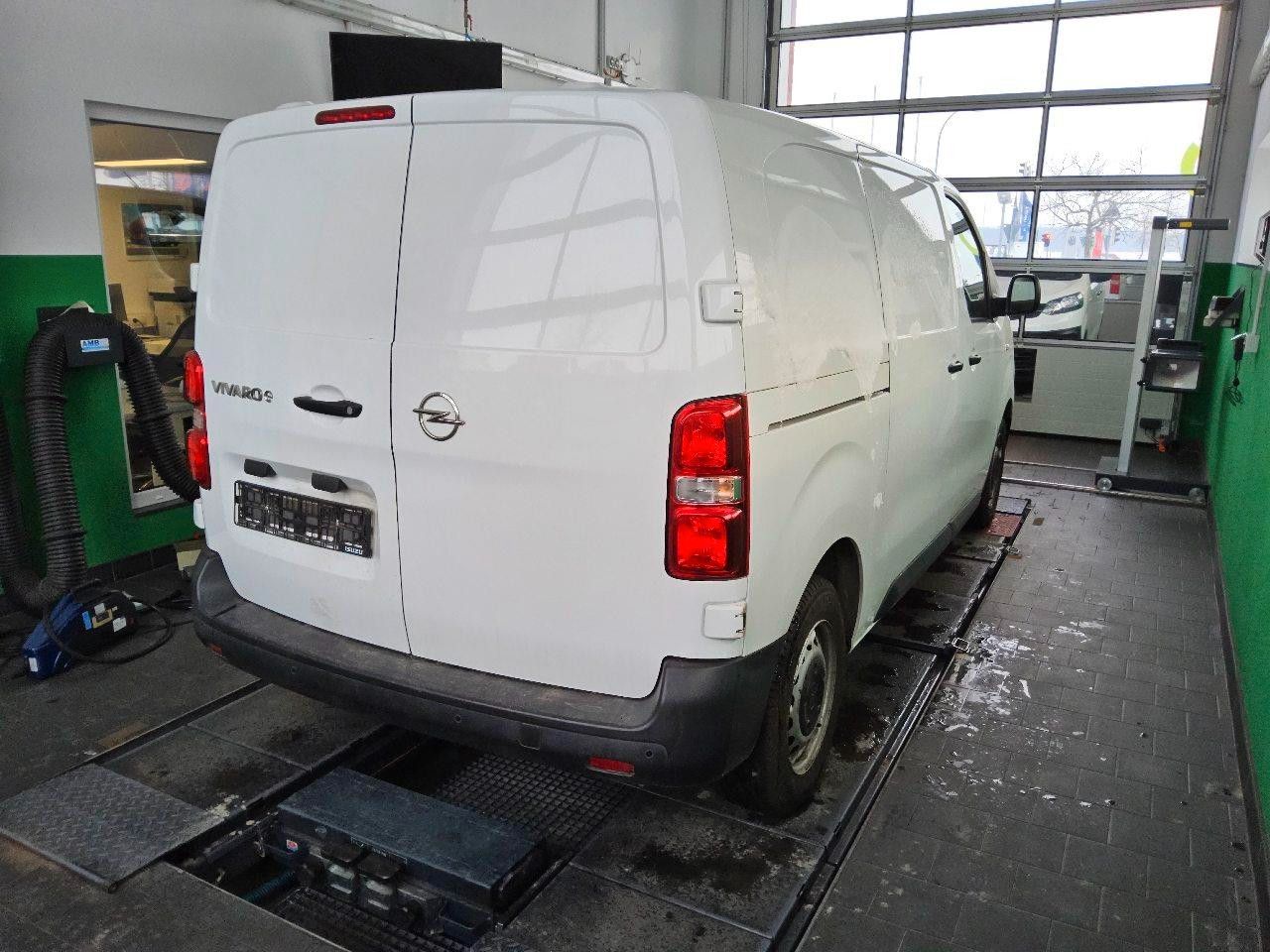 Fahrzeugabbildung Opel Vivaro-e Cargo Edition M 11KW/PDC/KLIMA/BLUETOOT