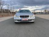Mercedes-Benz E 240 AVANTGARDE - Mercedes-Benz E 240 mit Benzin-Antrieb