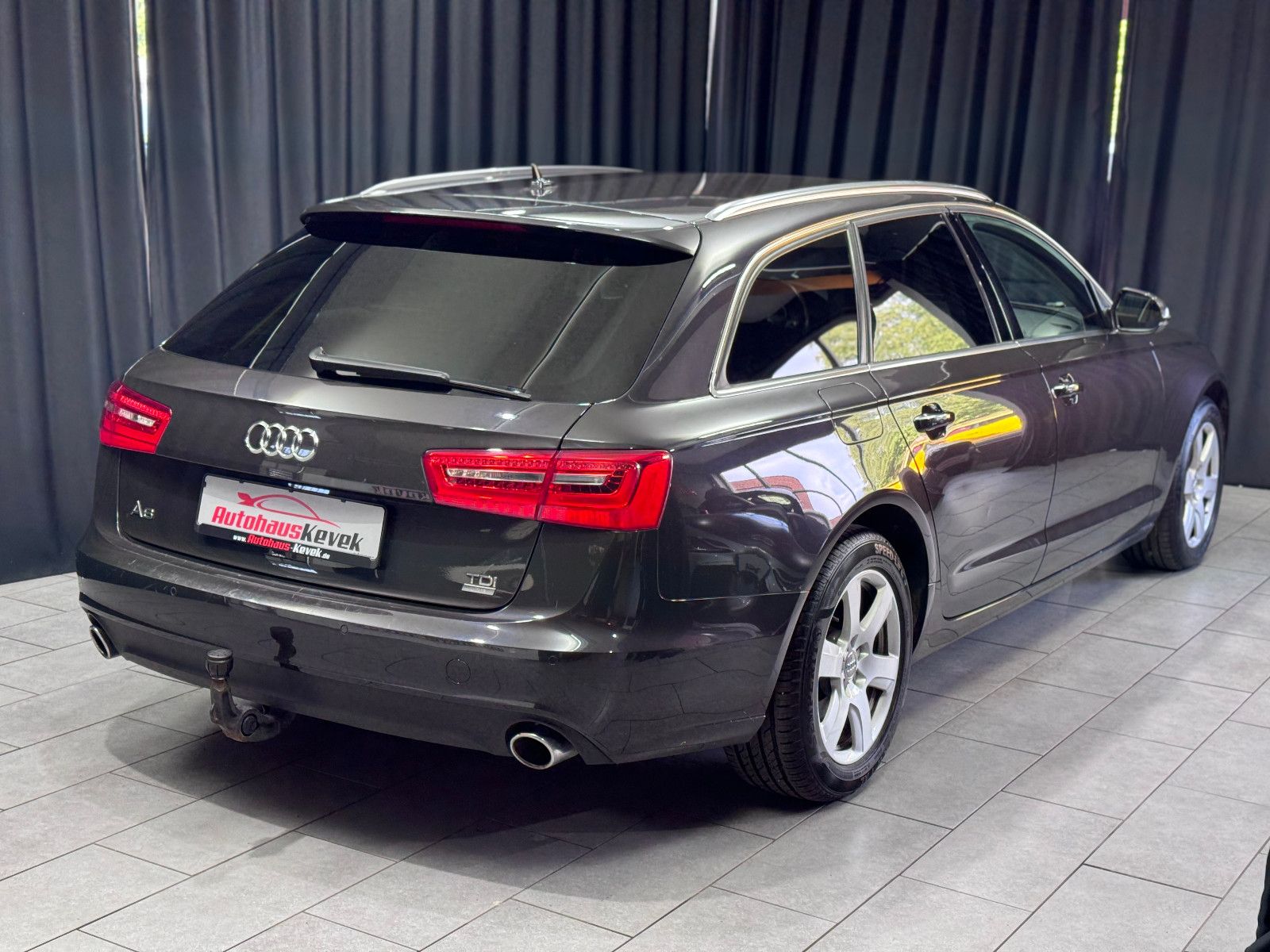 Fahrzeugabbildung Audi A6 Avant 2.0 TDI ultra*NAVI*XENON*