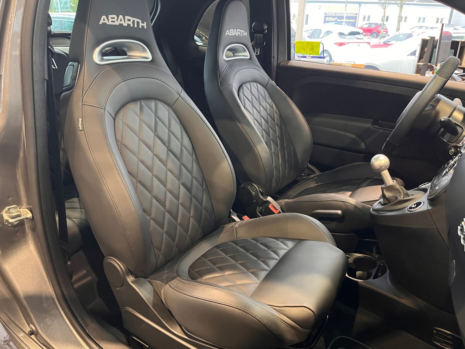 Fahrzeugabbildung Abarth 695 Turismo KLIMA NAVI LEDER ALU
