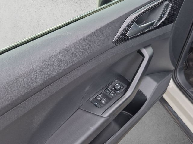 T-Cross Style 1.0 TSI, DAB+, LED, CarPlay