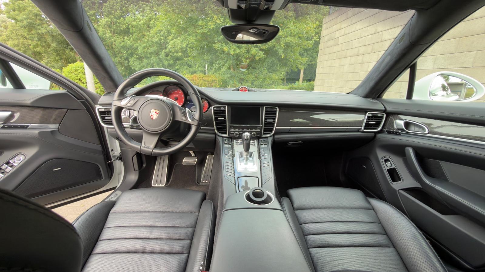 Porsche Panamera GTS GTS