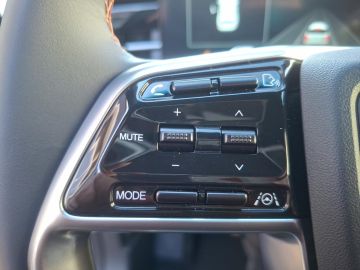 KGM Torres ESSENTIAL 1.5 4WD °LED°Navi°Leder°ACC°SHZ