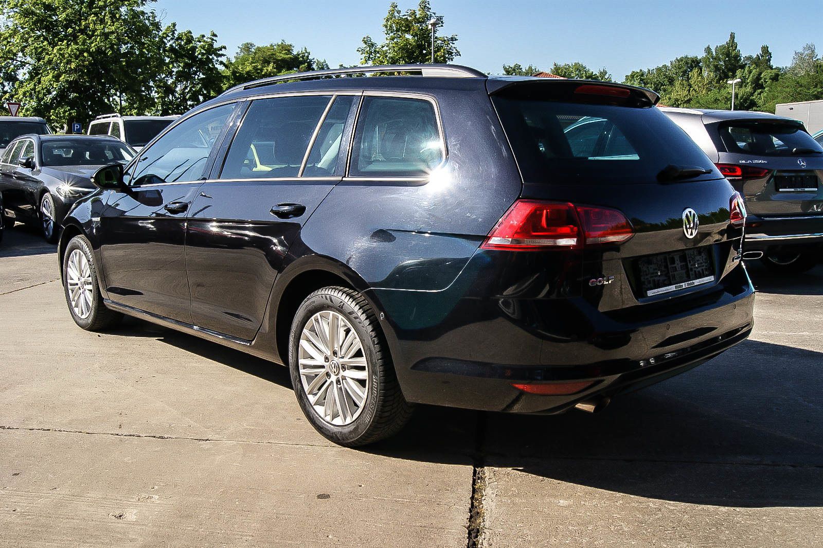 Fahrzeugabbildung Volkswagen Golf 7 Variant 12TSI CUP BMT PARKLENKASSISTENT