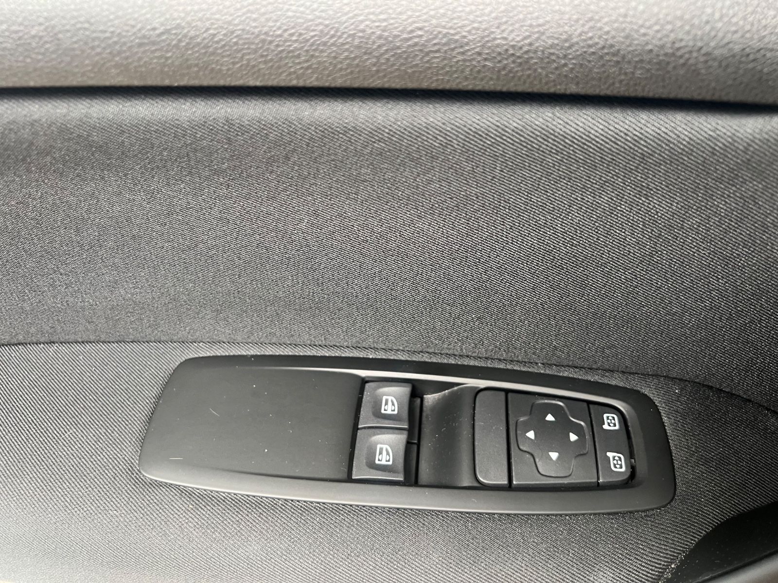Fahrzeugabbildung Renault Megane IV Lim. 5-trg. Life *BLUETOOTH*LED*