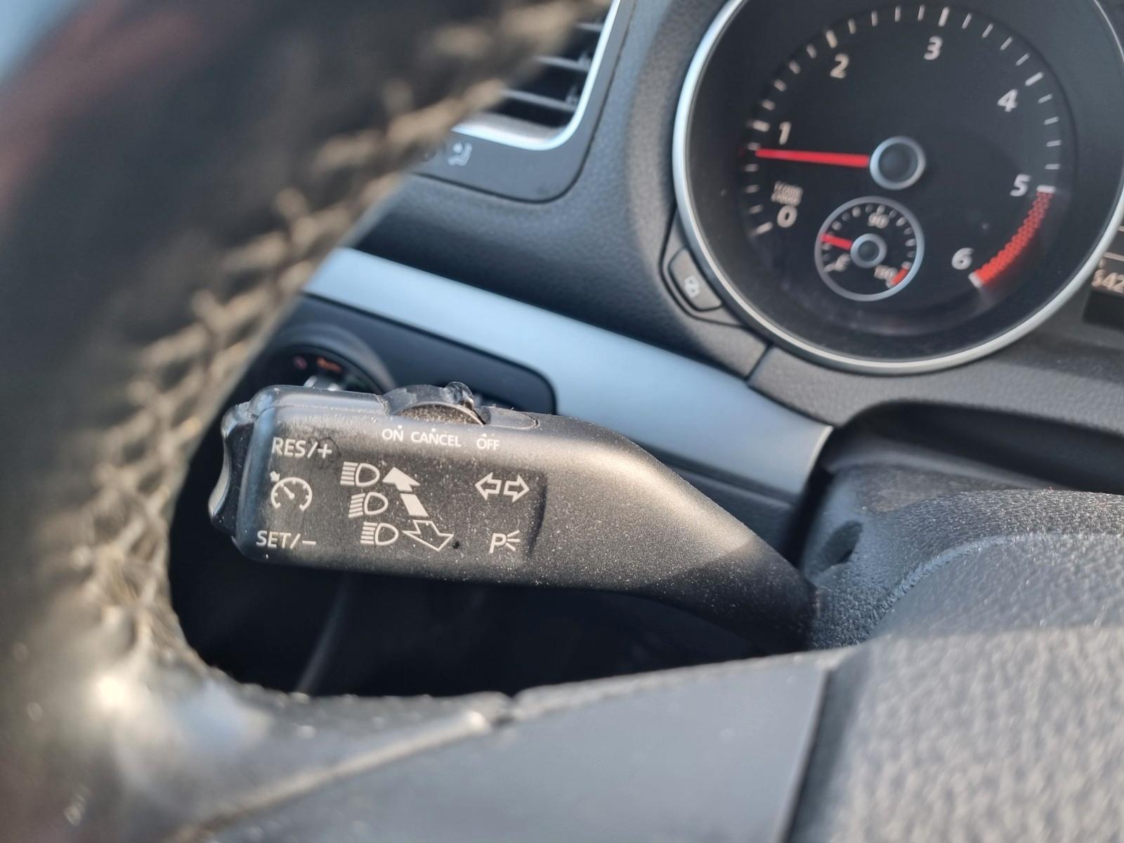 Volkswagen Golf 2010 — photo 15