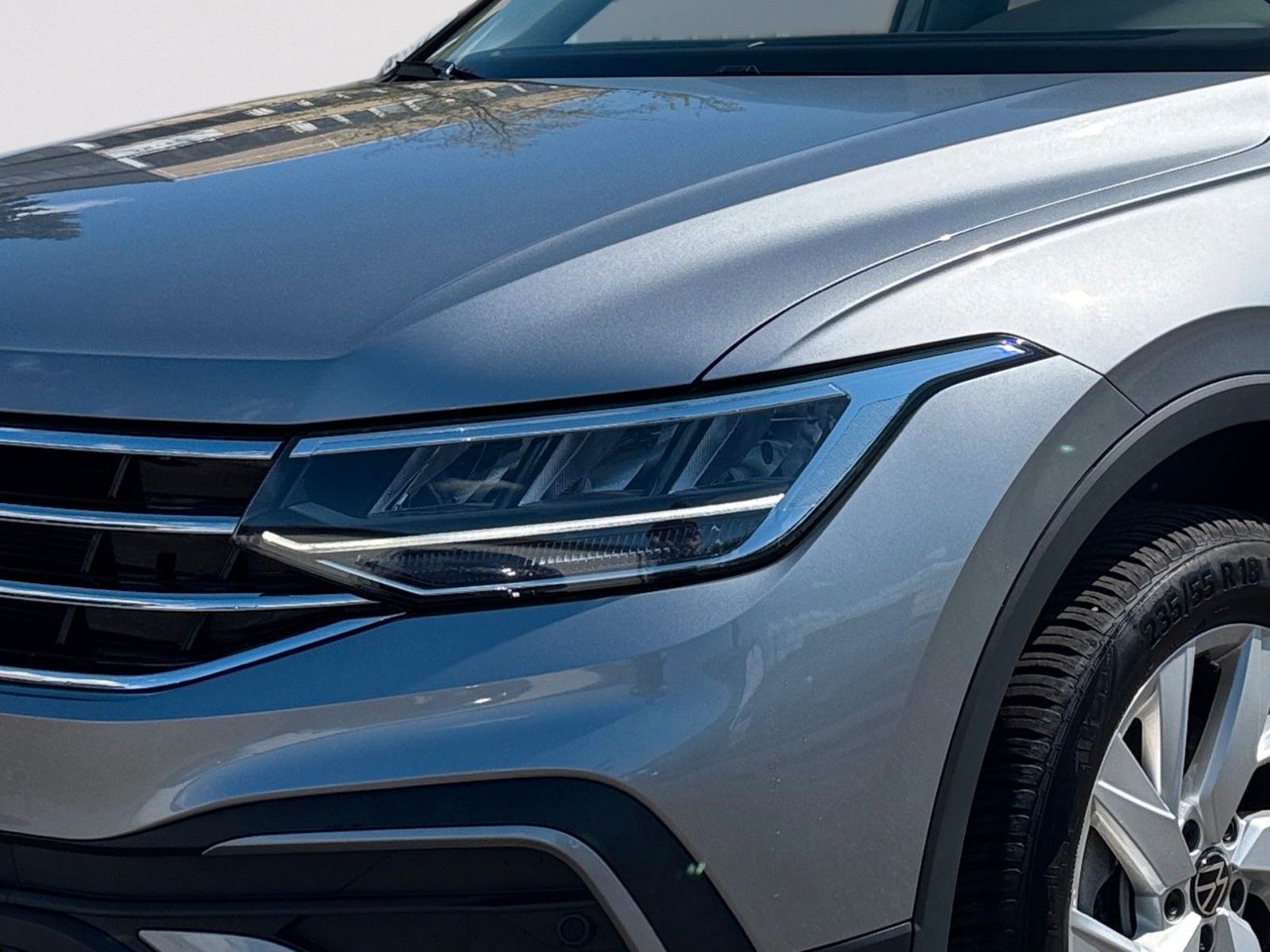 Fahrzeugabbildung Volkswagen Tiguan Allspace Life 1.5 TSI