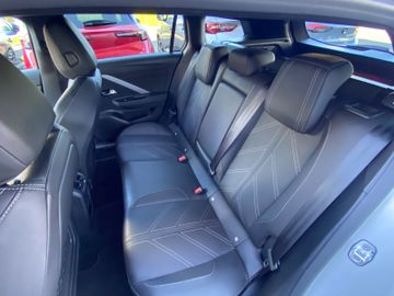 Bild 23 Opel ASTRA SPORTS TOURER ULTIMATE ACC NAVI KEYLESS