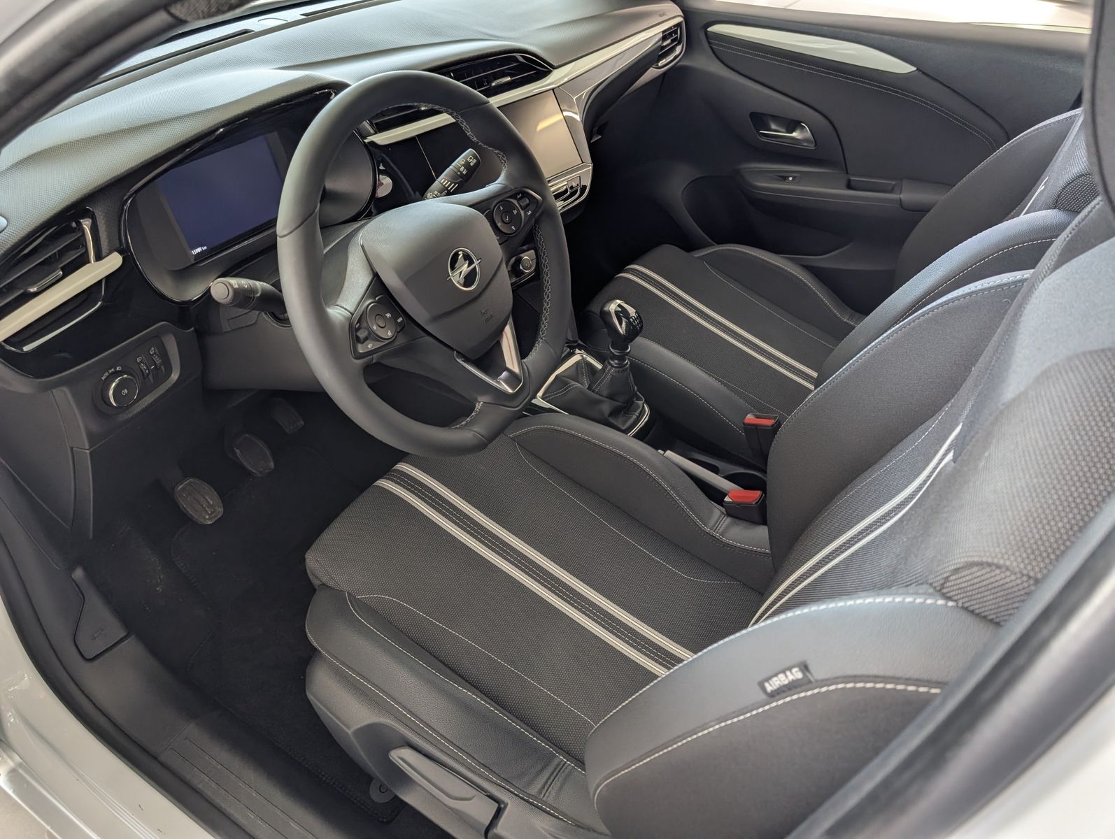 OPEL Corsa 1.2 Turbo GS LED Kamera Klima – Bild 33