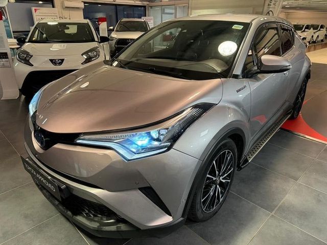 Toyota C-HR 1.8 Hybrid E-CVT Lounge