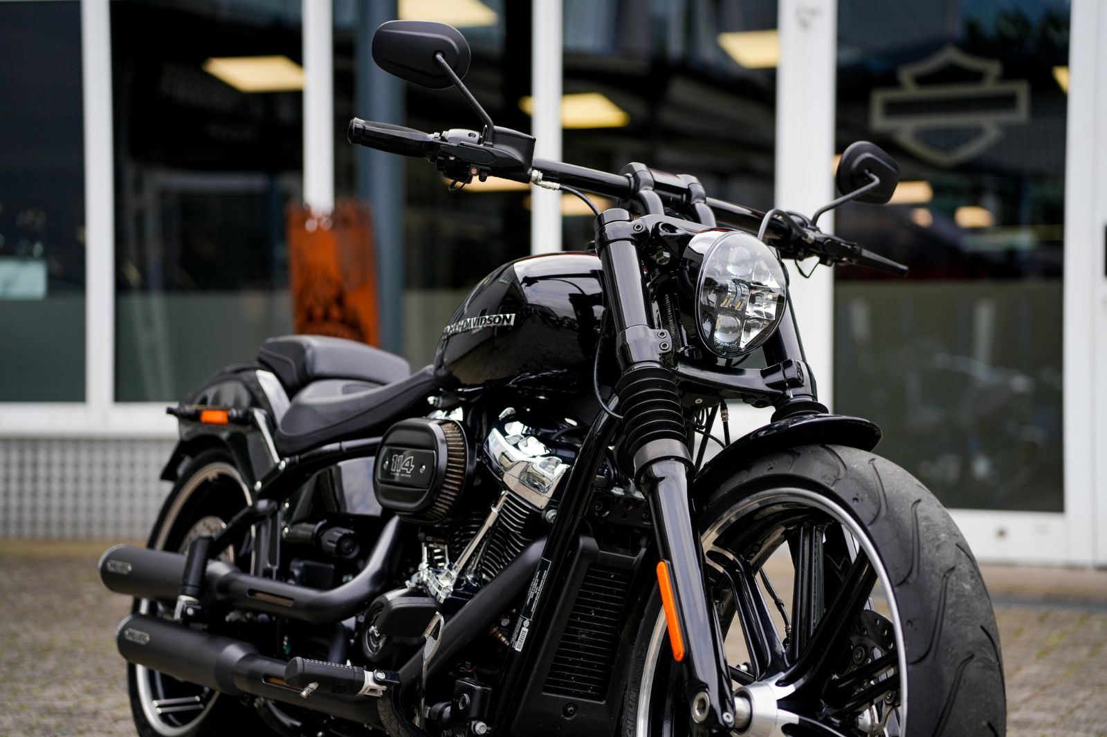 Fahrzeugabbildung Harley-Davidson FXBRS Breakout 114 cui - Miller - Black Black