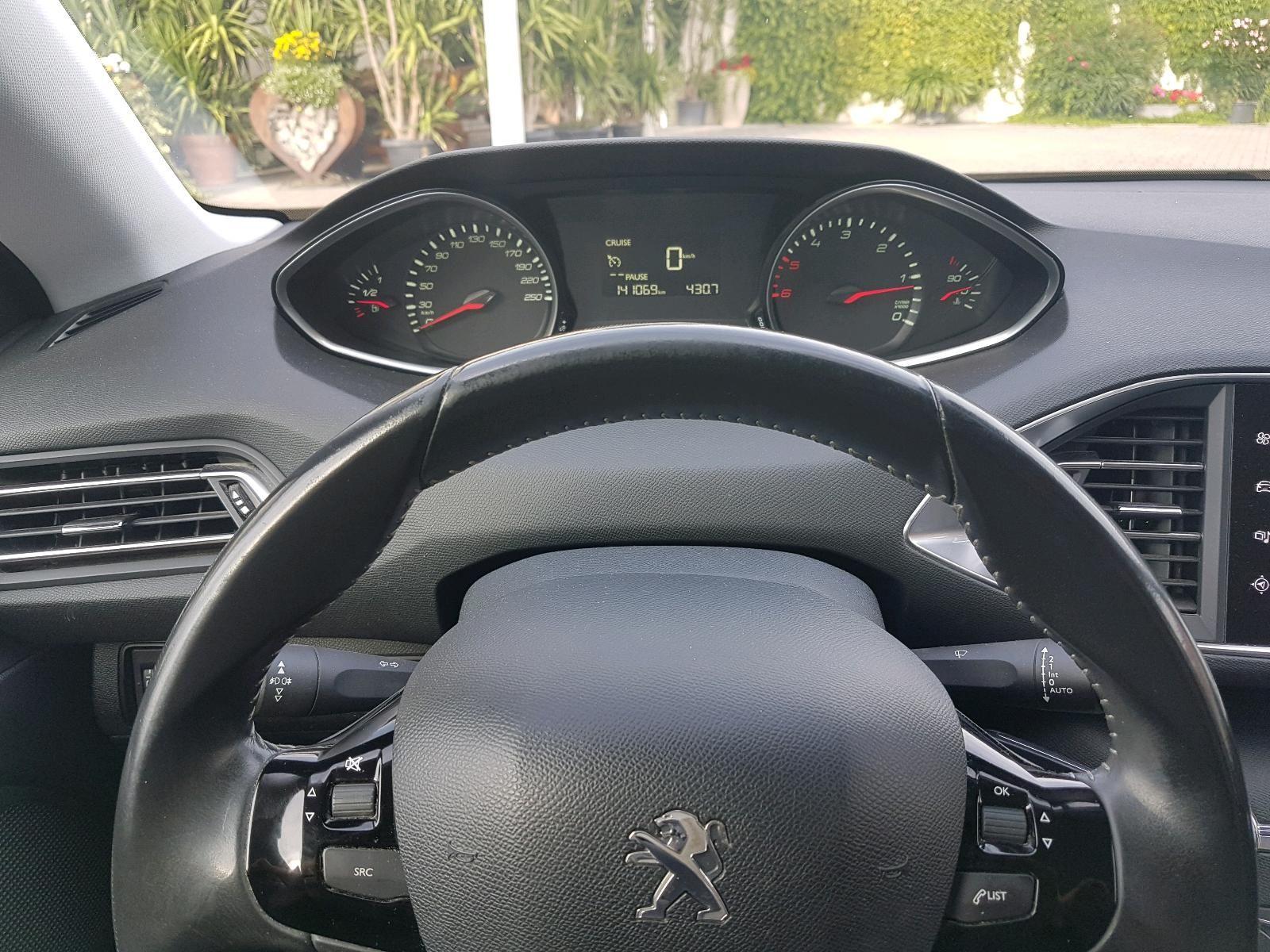 Peugeot 308 2015 — photo 6
