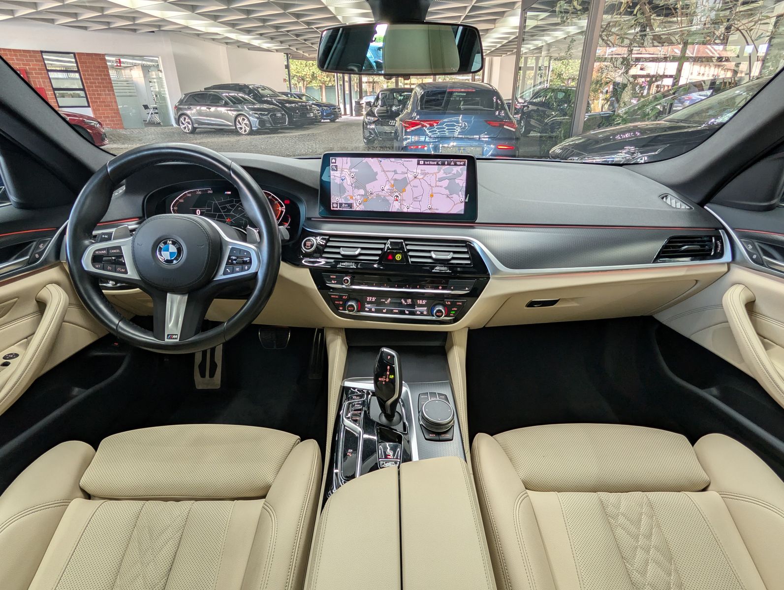 Fahrzeugabbildung BMW 530 i M Sport Tour. LEDER MEMO VIRT LED APP PANO