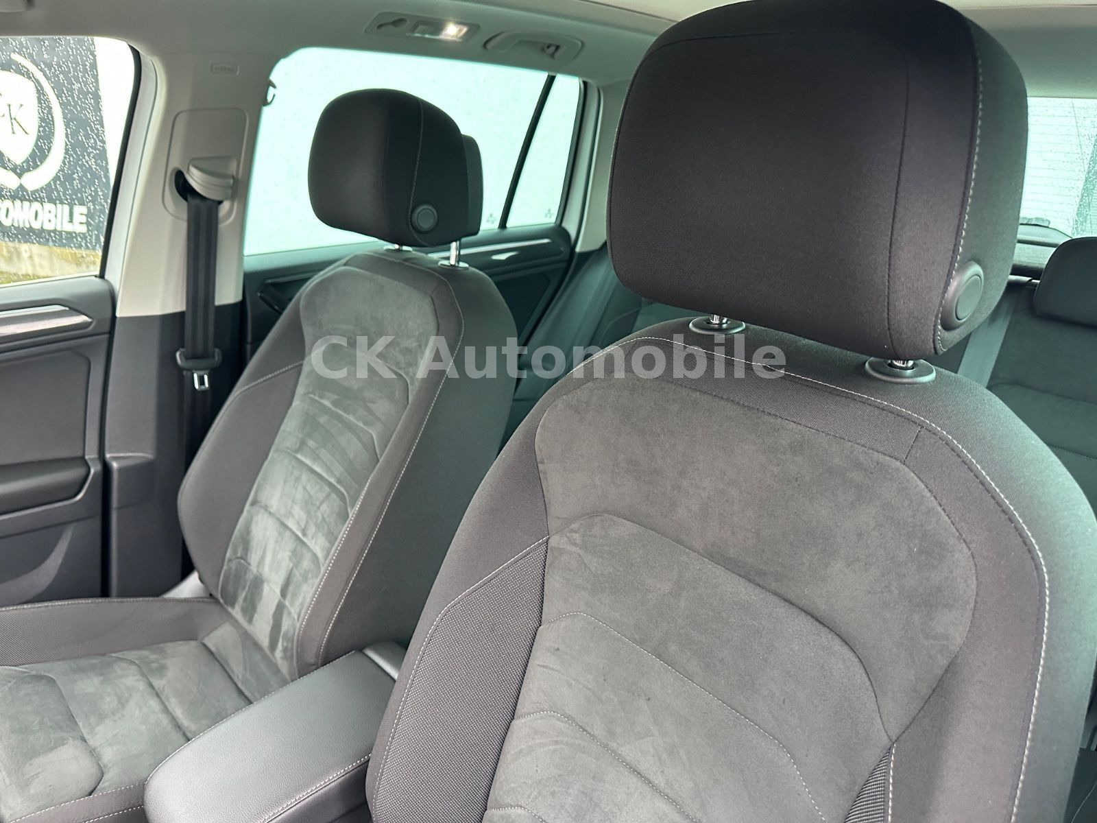 Fahrzeugabbildung Volkswagen Tiguan Highline DSG 2.0TDI 4Motion/Head-Up/Pano