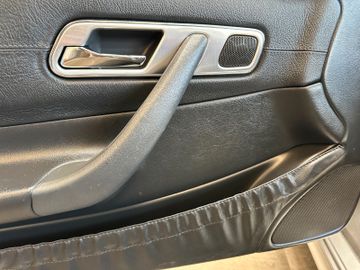 MYAUTOCENTER – Gebraucht- und Jahreswagen mit Werkstattservice in Pfaffenhofen Mercedes-Benz SLK 230 Kompressor ""1.HAND*KLIMA*LEDER*SZHZ*