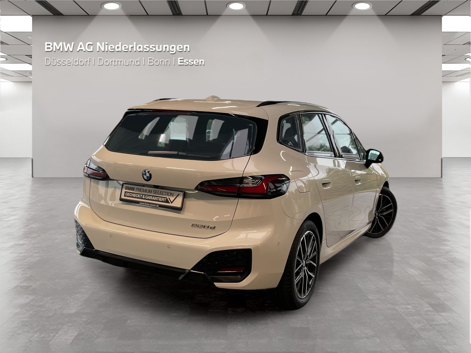 BMW 220 Active Tourer - Bild 2