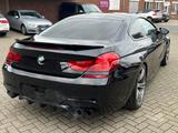 BMW M6 COUPE-COMPETITION-LED-HUD-KAMERA-B&O-PDC-NAVI - BMW M6: Coupé