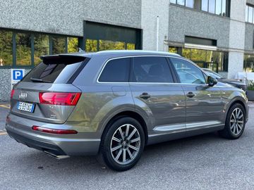 Audi Q7 - 5