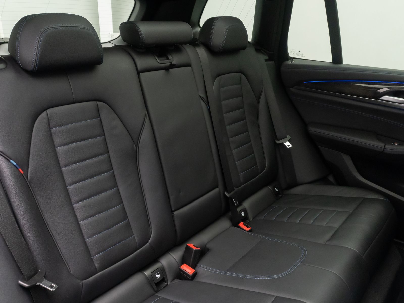 Fahrzeugabbildung BMW X3 xD30d M Sport DAB HUD Panorama AHK TV 20Zoll