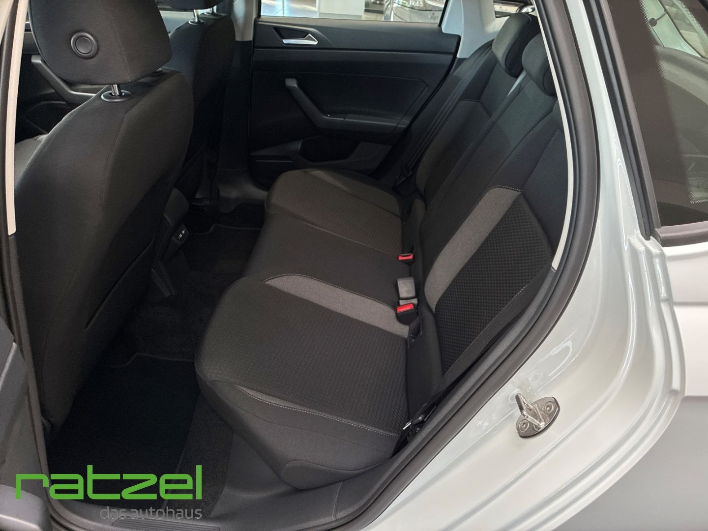 Fahrzeugabbildung Volkswagen Polo VI Life 1.0 Lane Assist App Connect